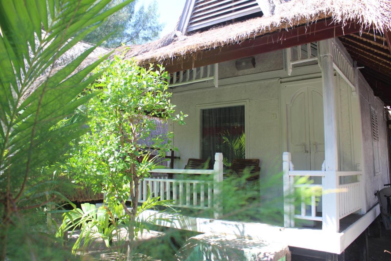 Coral Beach Seaside Gili Trawangan Luaran gambar